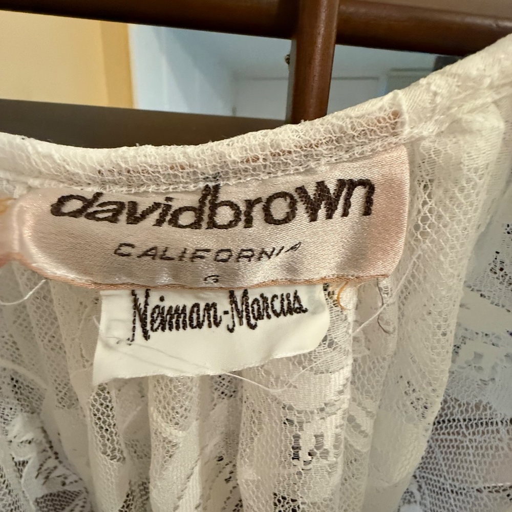 VGT DAVID BROWN LACE DRESS SMALL - Picture 3 of 4